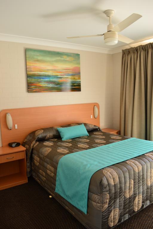 Cattlemans Country Motor Inn & Serviced Apartments Ντούμπο Εξωτερικό φωτογραφία