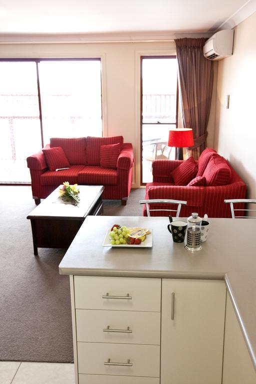 Cattlemans Country Motor Inn & Serviced Apartments Ντούμπο Εξωτερικό φωτογραφία