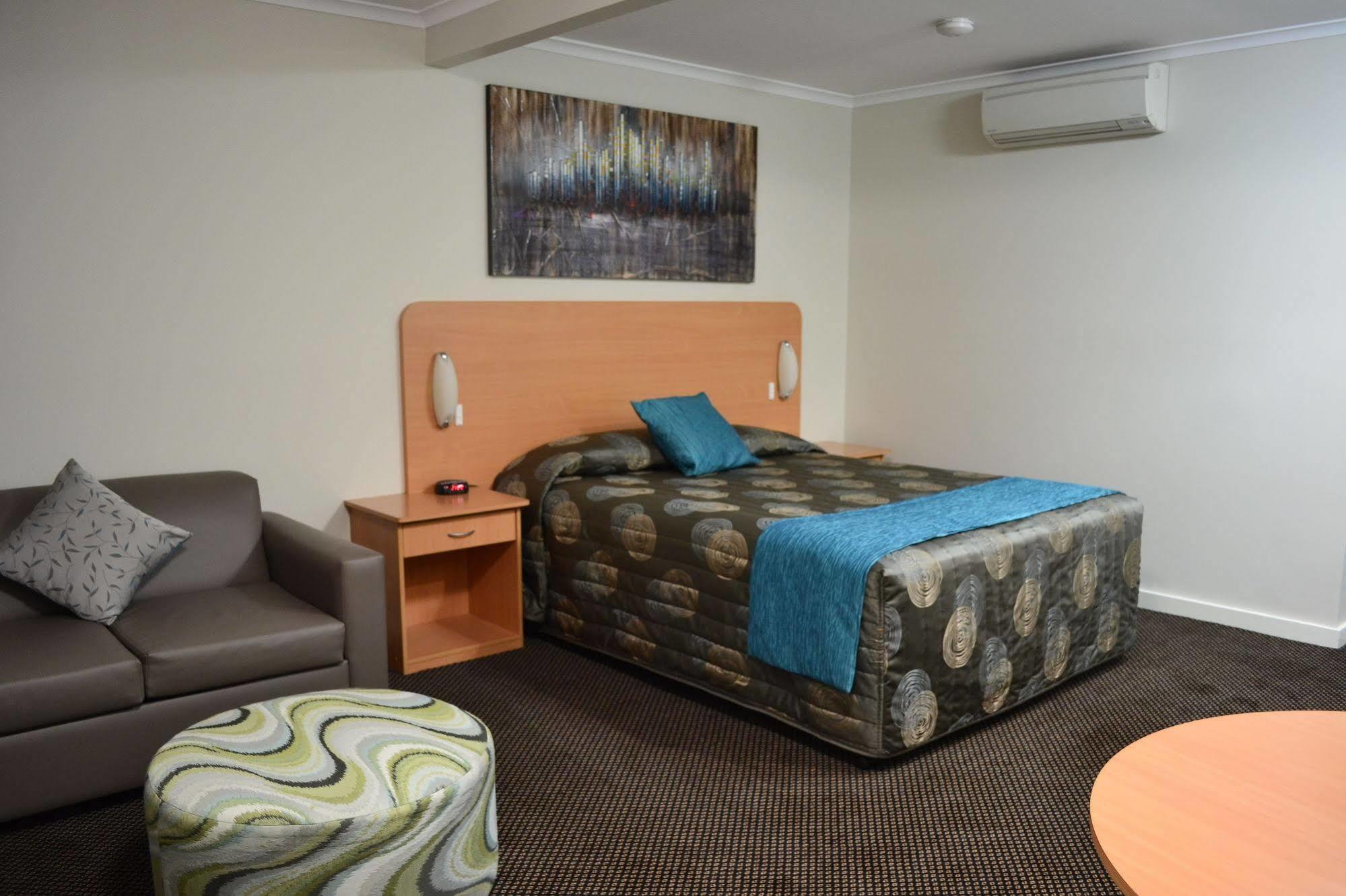 Cattlemans Country Motor Inn & Serviced Apartments Ντούμπο Εξωτερικό φωτογραφία
