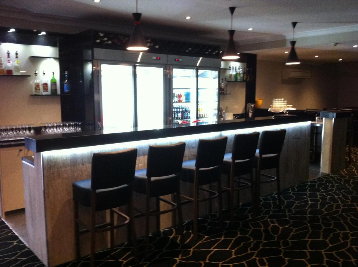 Cattlemans Country Motor Inn & Serviced Apartments Ντούμπο Εξωτερικό φωτογραφία